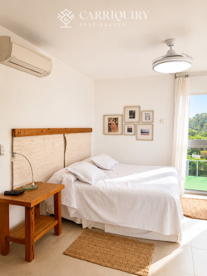 Apartamento ID.7044/Apartamento-en-torre-de-lujo - Venta y alquiler de departamento esquinero de tres dormitorios mas dependencia de servicio, Torre LE PARC, playa Brava. Punta del Este