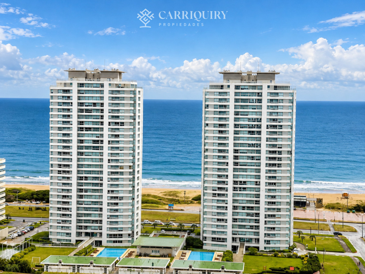 Apartamento ID.10435 - Moderno Apartamento Penthouse con Parrillero en torre One, Playa Brava Punta del Este