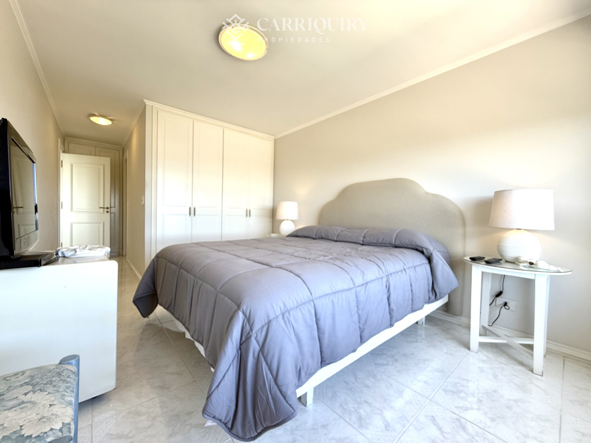 Apartamento ID.8071/APARTAMENTO,-4-DORM- -DEP.-SERV,-PUERTO,-PUNTA-DEL-ESTE,-VENTA-Y-ALQUILER - Alquiler temporario de apartamento esquinero de tres dormitorios más dependencia de servicio sobre Playa Mansa, Punta del Este