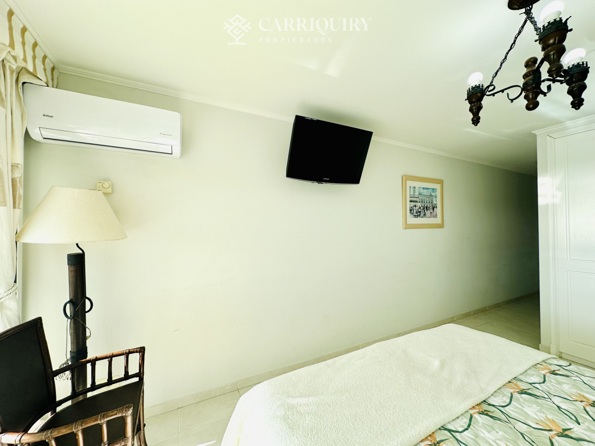 Apartamento ID.8502 - Alquiler temporario de Apartamento de 2 suites sobre Playa Mansa, Primera Línea