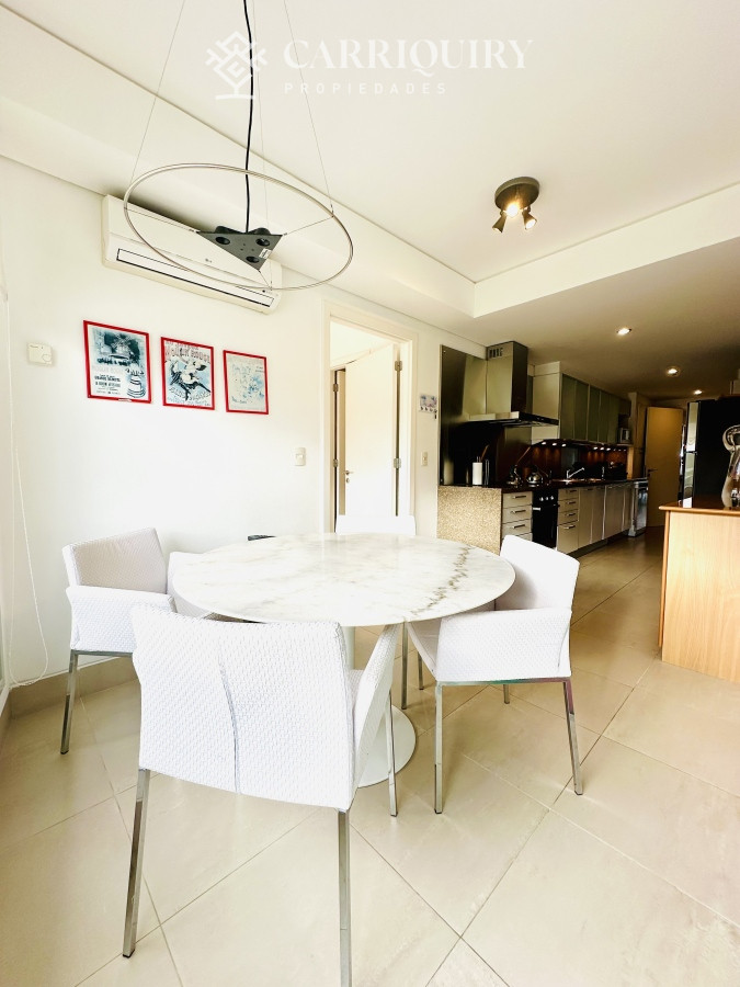 Apartamento ID.7507/Alquiler-temporario-de-apartamento-esquinero-de-tres-dormitorios-más-dependencia-de-servicio-sobre-Playa-Mansa,-Punta-del-Este - Alquiler temporal y anual de maravilloso departamento esquinero en Torre Le Parc, Playa Brava, Punta del Este