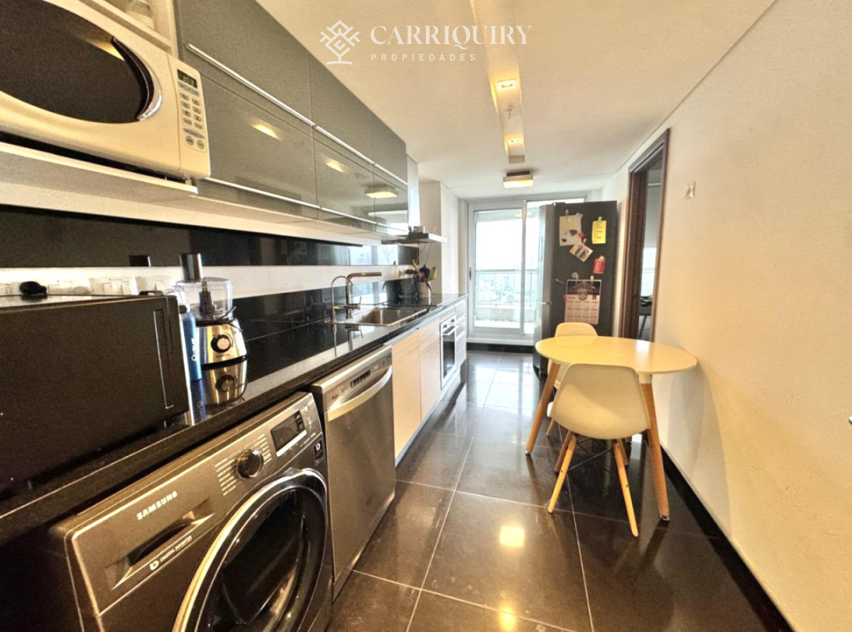 Apartamento ID.10467 - Venta de apartamento de 2 dormitorios más dependencia y parrillero en Playa Mansa