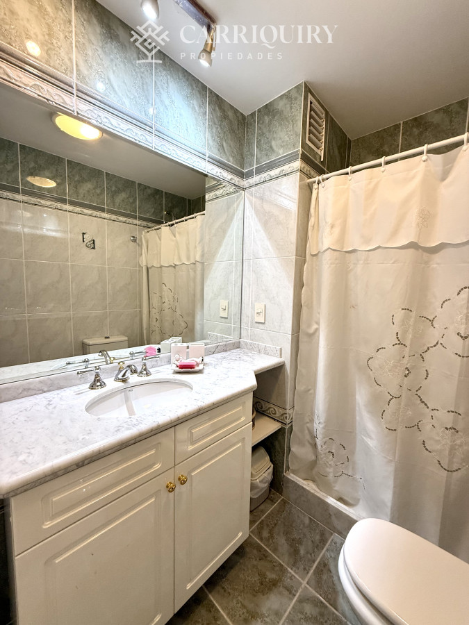 Apartamento ID.8071/APARTAMENTO,-4-DORM- -DEP.-SERV,-PUERTO,-PUNTA-DEL-ESTE,-VENTA-Y-ALQUILER - Alquiler temporario de apartamento esquinero de tres dormitorios más dependencia de servicio sobre Playa Mansa, Punta del Este