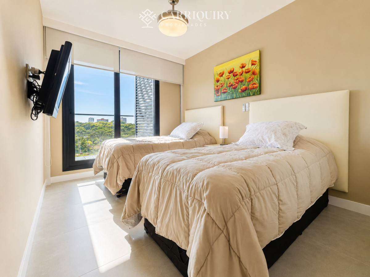 Apartamento ID.5805/Apartamento-en-Mansa--Punta-del-Este - Alquiler temporario de fabuloso departamento de dos dormitorios en Torre Venetian sobre Playa Mansa