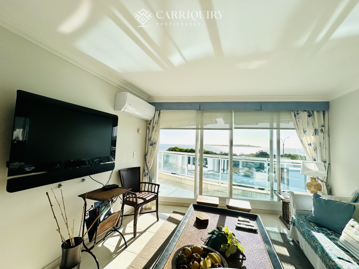 Apartamento ID.8502 - Alquiler temporario de Apartamento de 2 suites sobre Playa Mansa, Primera Línea