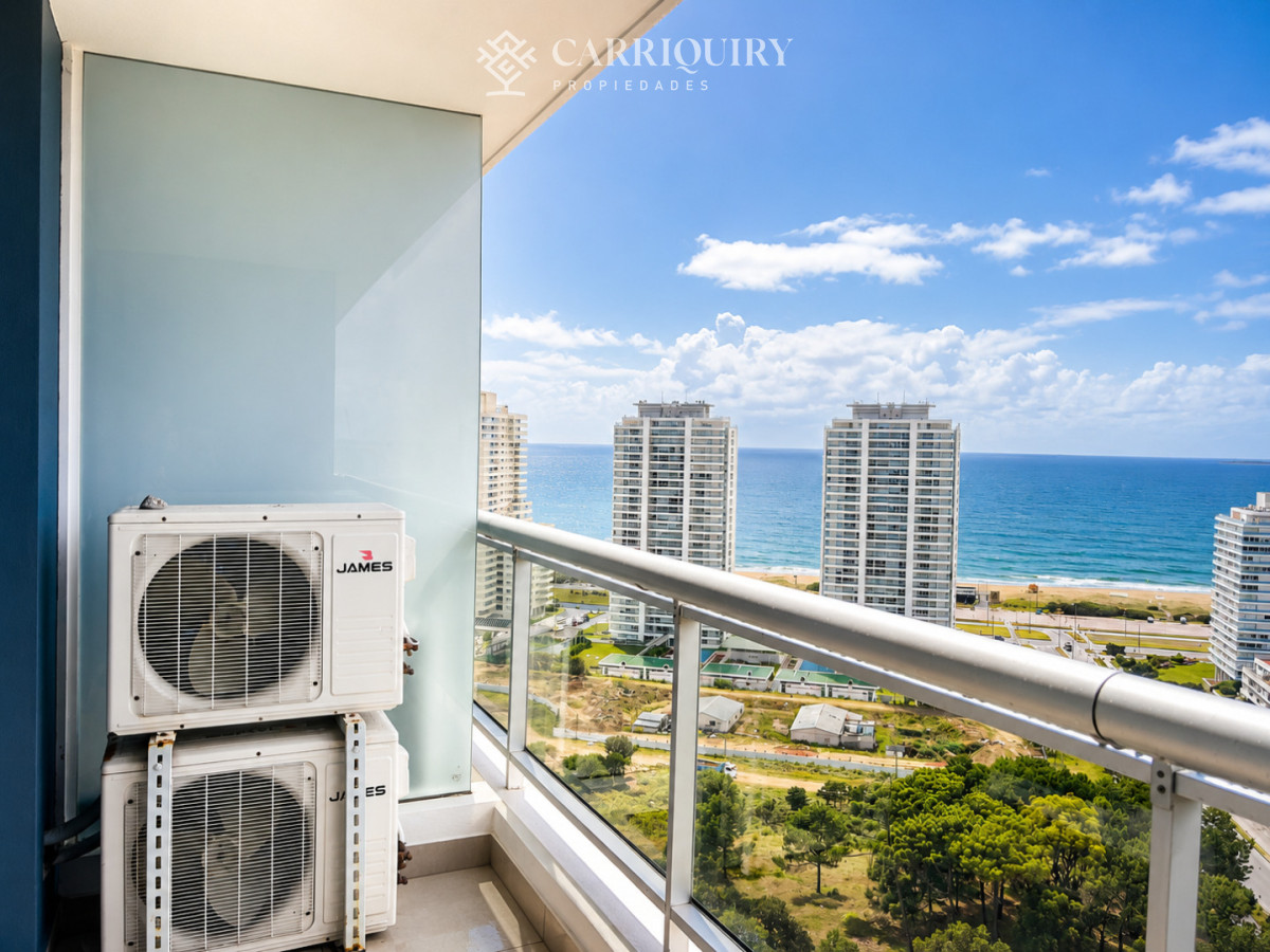 Apartamento ID.10435 - Moderno Apartamento Penthouse con Parrillero en torre One, Playa Brava Punta del Este