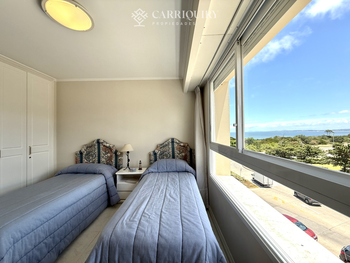 Apartamento ID.8071/APARTAMENTO,-4-DORM- -DEP.-SERV,-PUERTO,-PUNTA-DEL-ESTE,-VENTA-Y-ALQUILER - Alquiler temporario de apartamento esquinero de tres dormitorios más dependencia de servicio sobre Playa Mansa, Punta del Este