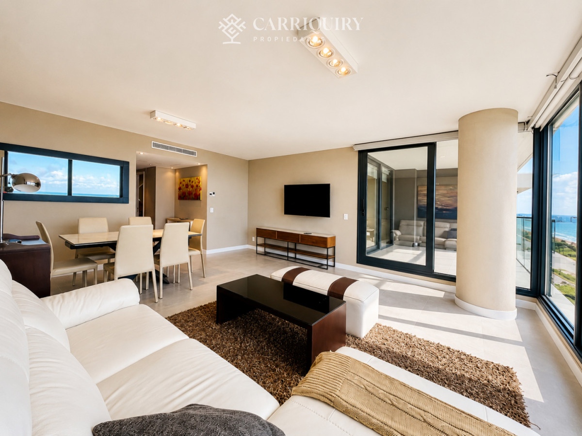 Apartamento ID.5805/Apartamento-en-Mansa--Punta-del-Este - Alquiler temporario de fabuloso departamento de dos dormitorios en Torre Venetian sobre Playa Mansa
