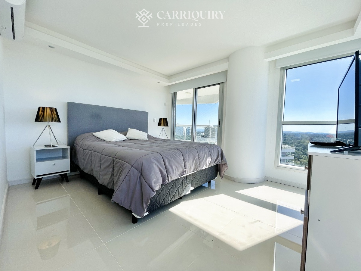 Apartamento ID.5194 - Apartamento de 2 Dormitorios y Dependencia en Playa Brava - Punta del Este