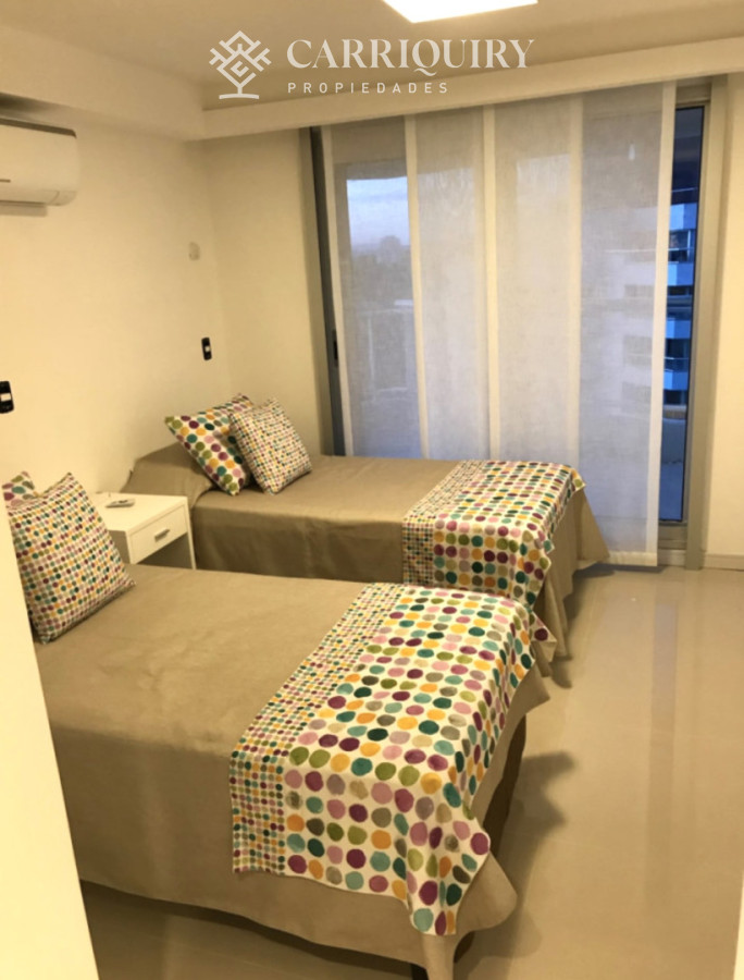 Apartamento ID.10467 - Venta de apartamento de 2 dormitorios más dependencia y parrillero en Playa Mansa