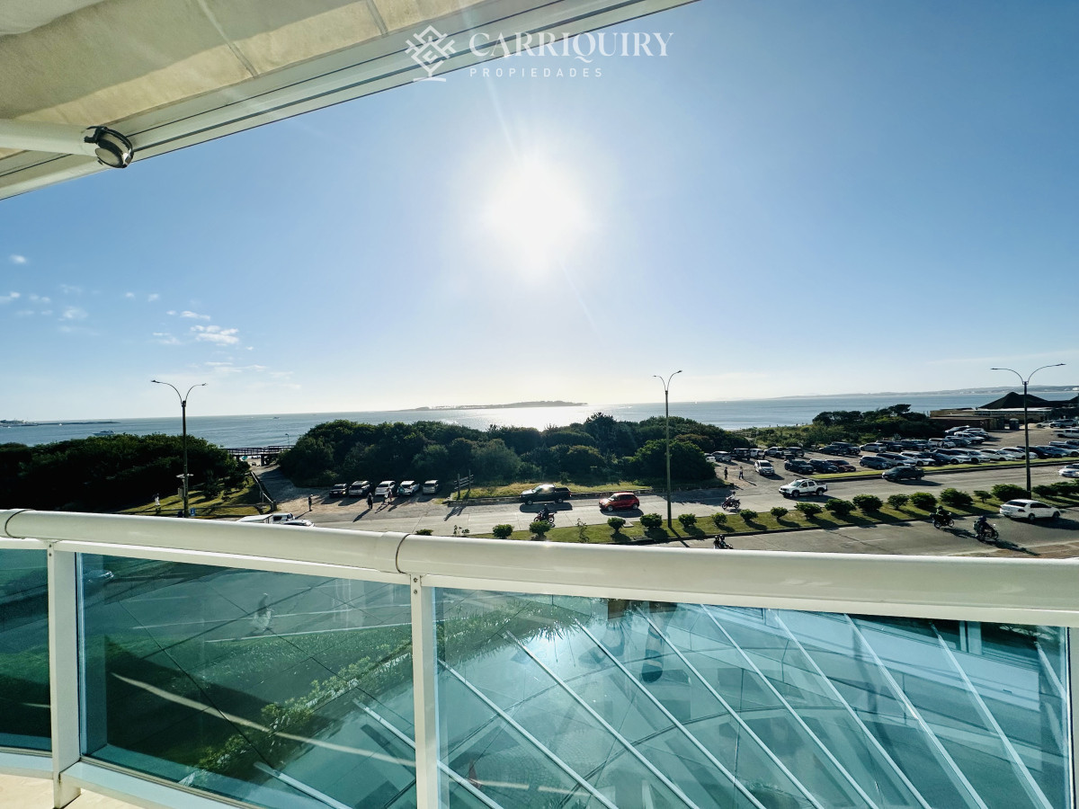 Apartamento ID.8502 - Alquiler temporario de Apartamento de 2 suites sobre Playa Mansa, Primera Línea