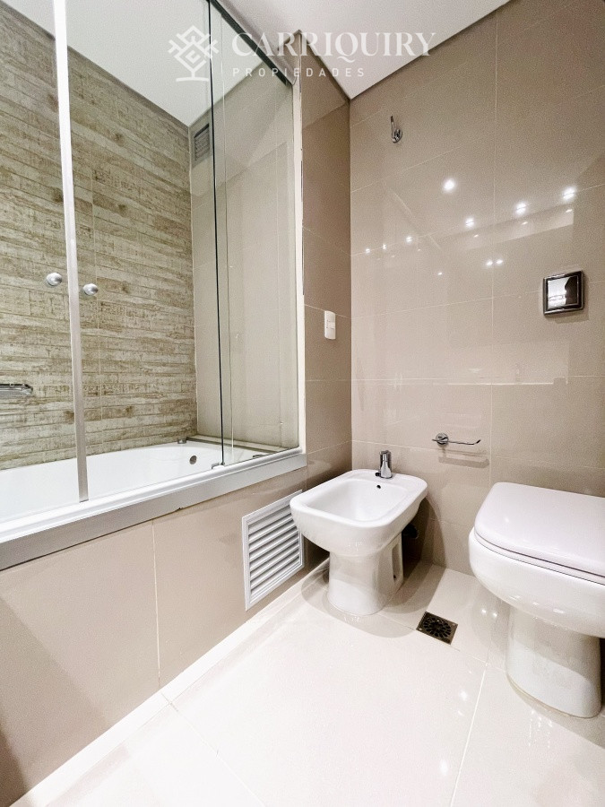 Apartamento ID.5195/Peninsula-con-excente-vista- - Apartamento de 2 Dormitorios y Parrillero con Vista al Mar en Playa Brava, Look Tower