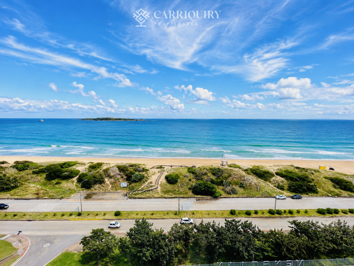 Apartamento ID.5805/Apartamento-en-Mansa--Punta-del-Este - Alquiler temporario de fabuloso departamento de dos dormitorios en Torre Venetian sobre Playa Mansa