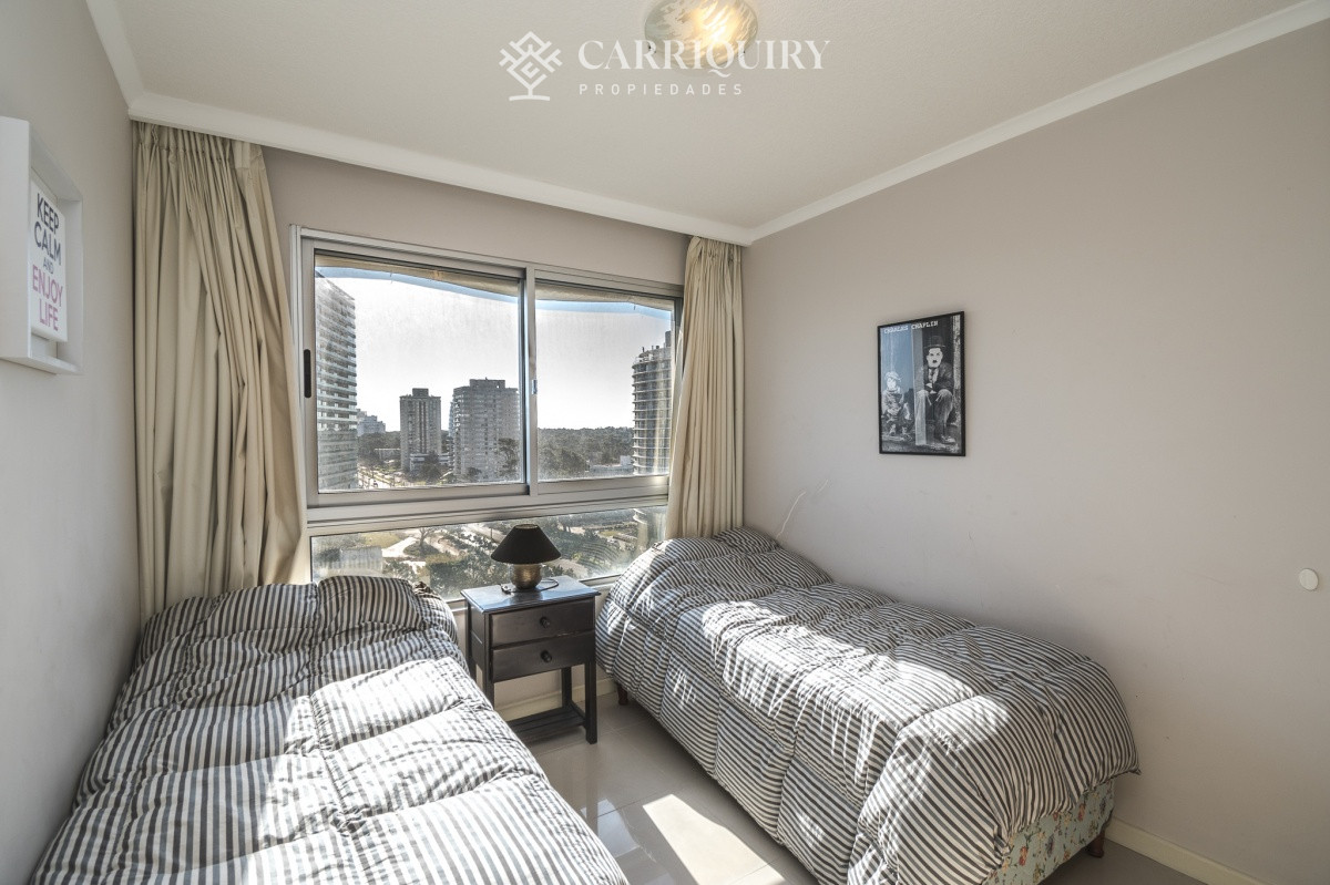 Apartamento ID.5512 - Apartamento de 2 Dormitorios en Ocean Drive - Venta