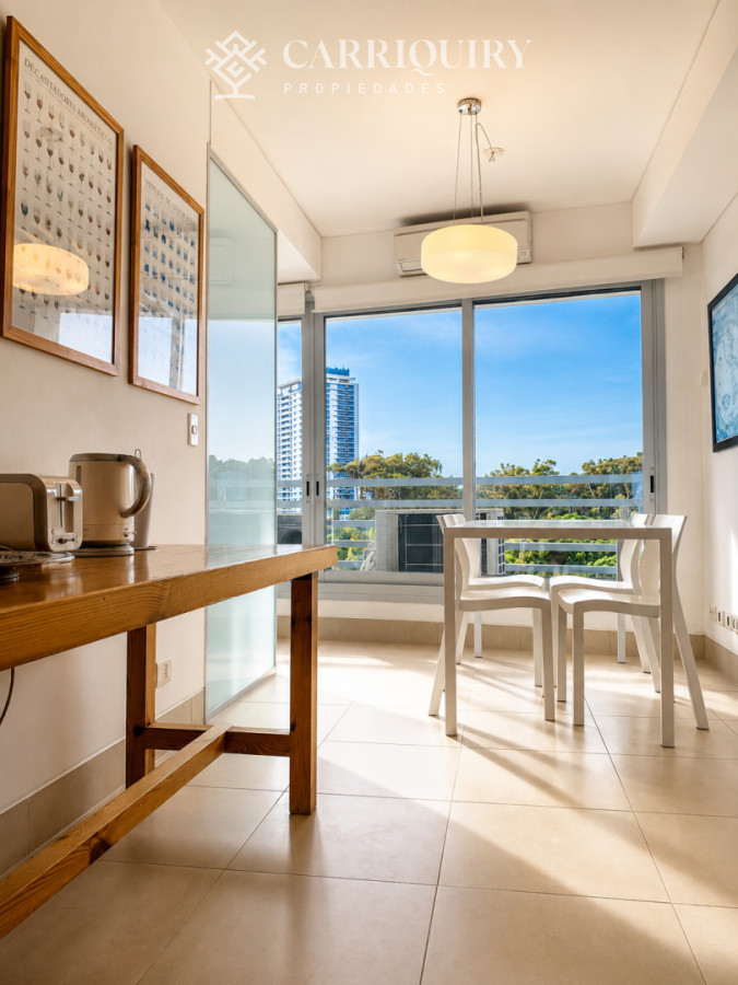 Apartamento ID.7044/Apartamento-en-torre-de-lujo - Venta y alquiler de departamento esquinero de tres dormitorios mas dependencia de servicio, Torre LE PARC, playa Brava. Punta del Este
