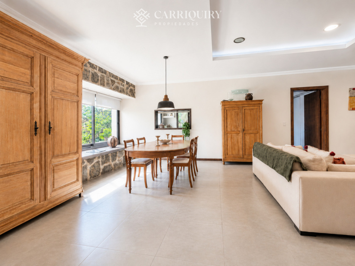 Casa ID.10381/CASA-EN-ALQUILER-MOTOYA-LA-BARRA - Moderna Casa de 4 Dormitorios y Dependencia, con Piscina Climatizada y Barbacoa en Playa Mansa, Punta del Este
