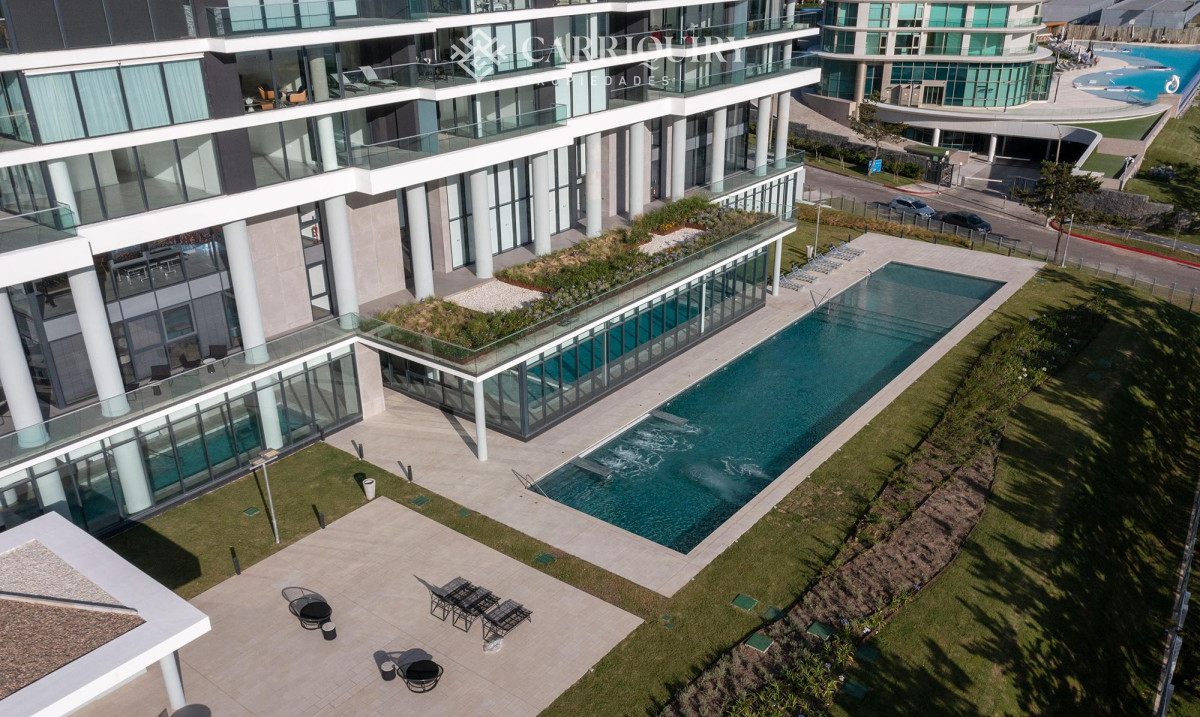 Apartamento ID.5805/Apartamento-en-Mansa--Punta-del-Este - Alquiler temporario de fabuloso departamento de dos dormitorios en Torre Venetian sobre Playa Mansa