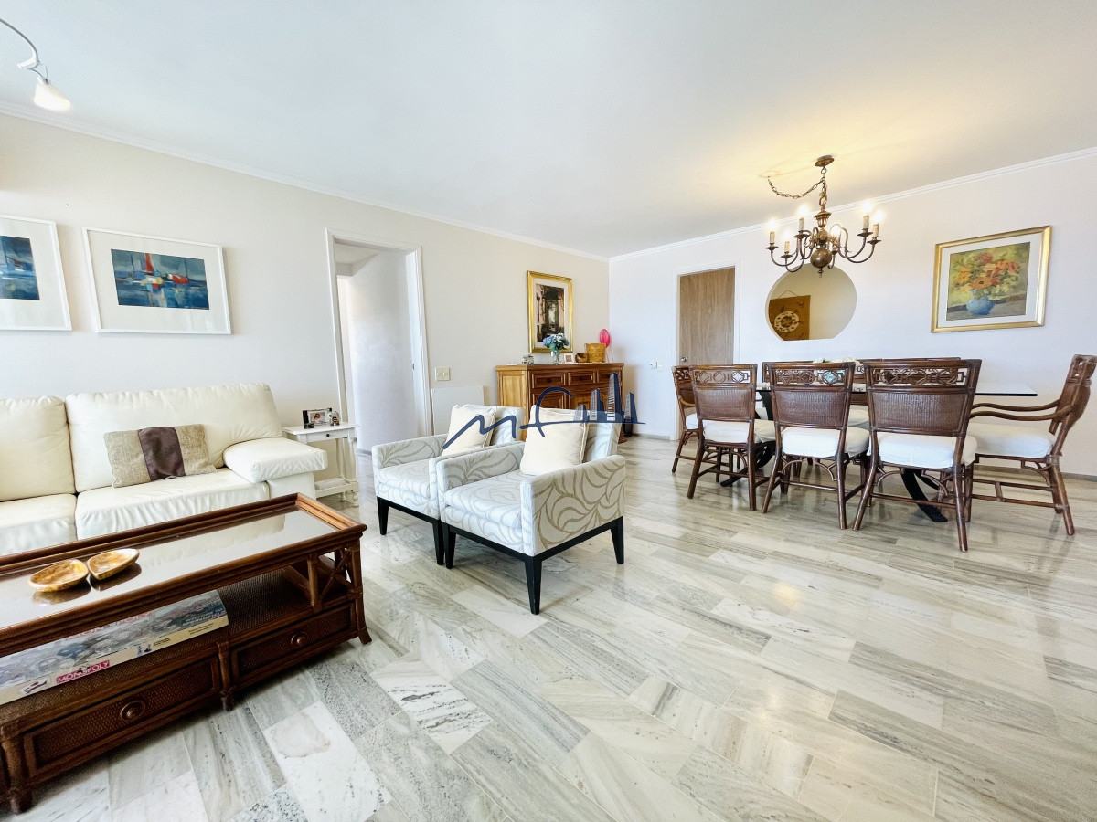 Apartamento ID.454 - Venta de Apartamento de tres Dormitorios en Península - Punta del Este