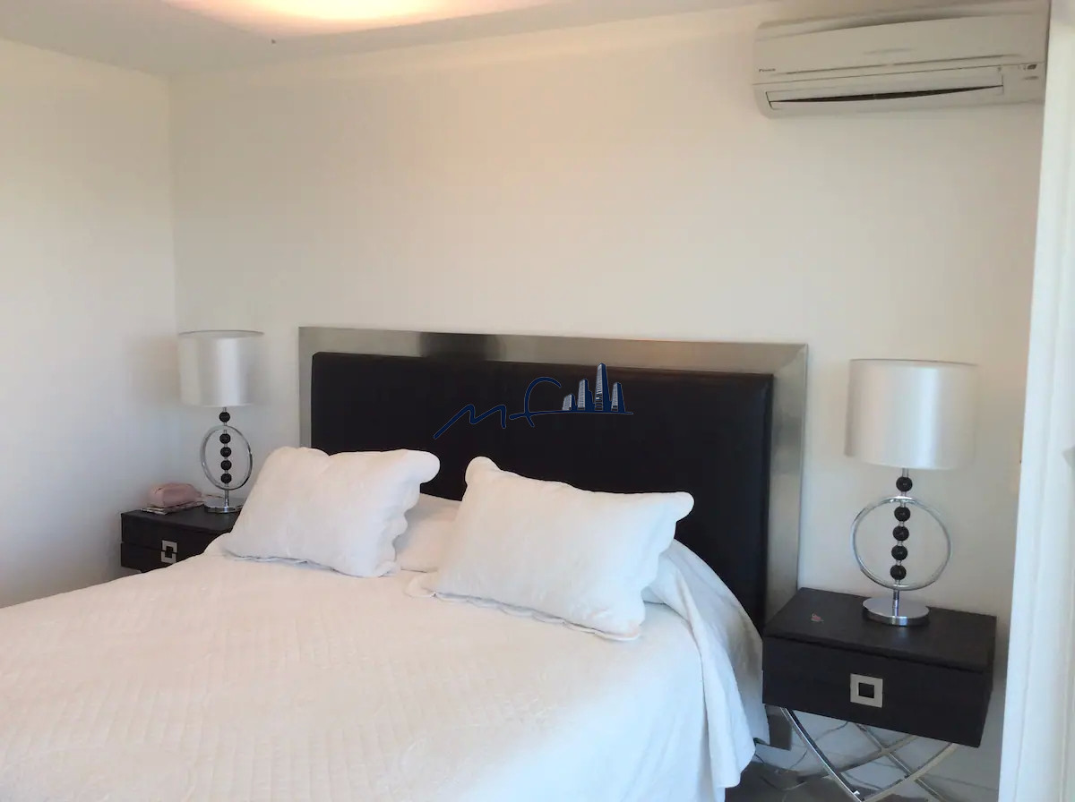 Apartamento ID.408 - Venta y alquiler de moderno departamento de tres dormitorios más dependencia a pasos de Playa Brava