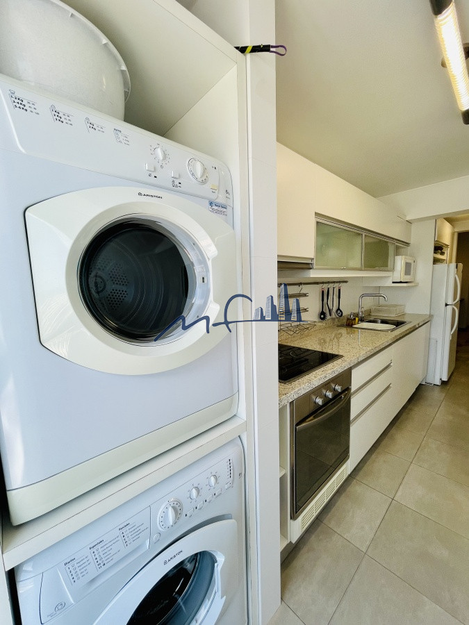 Apartamento ID.454 - Venta de Apartamento de tres Dormitorios en Península - Punta del Este