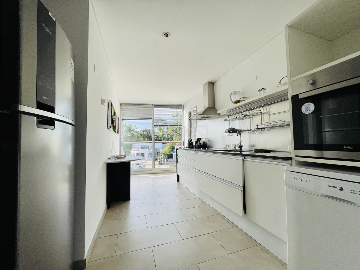 Apartamento ID.2466 - Venta de Moderno Apartamento de 3 Dormitorios Frente al Mar en La Barra