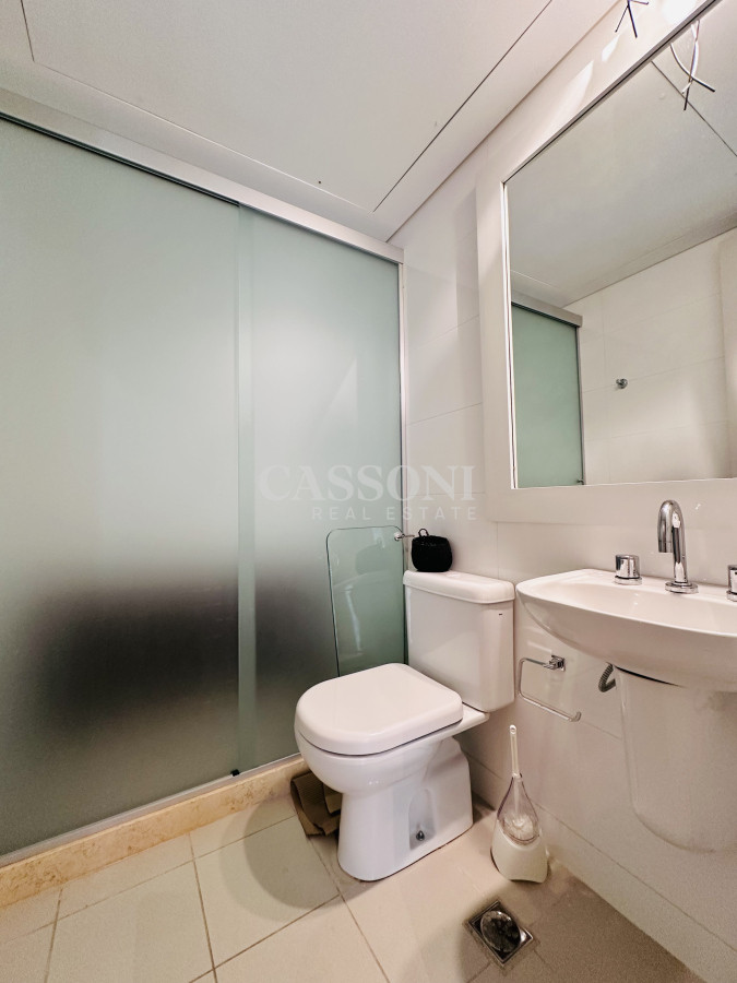 Apartamento ID.2594 - Lujoso Penthouse de 4 Dormitorios con Vista al Mar sobre Playa Mansa, Punta del Este