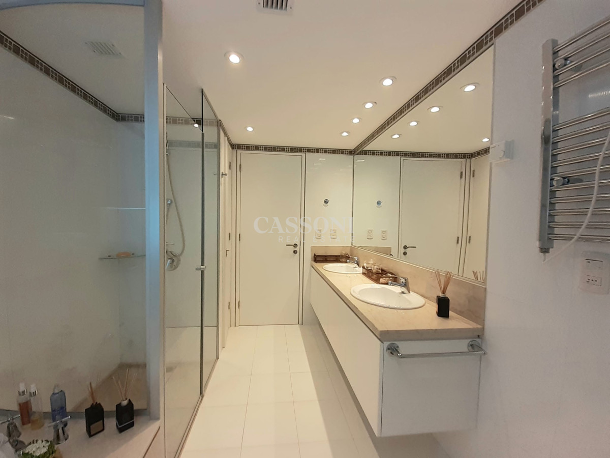 Apartamento ID.4516 - Alquiler temporal de apartamento esquinero en Torre Le Parc II, Playa Brava