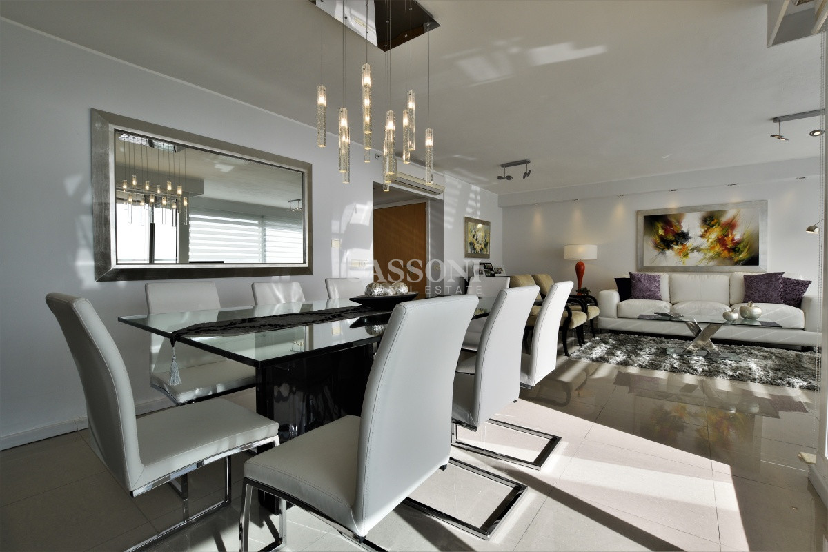 Apartamento ID.3713 - Moderno apartamento de 3 Dormitorios y Dependencia Playa Mansa