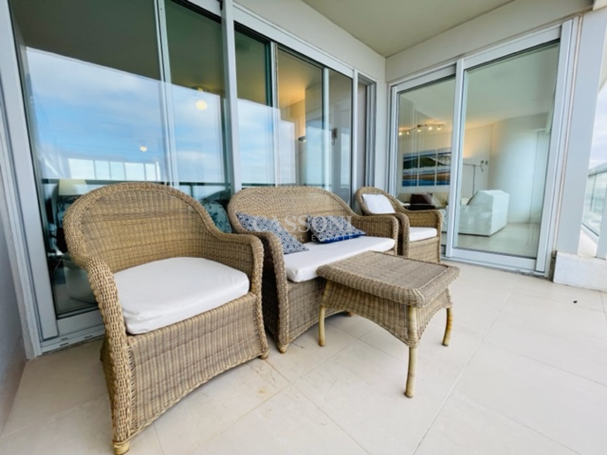 Apartamento ID.4410 - Alquiler temporario de Apartamento de 2 Dormitorios más Dependencia en Torre Le Parc, Playa Brava