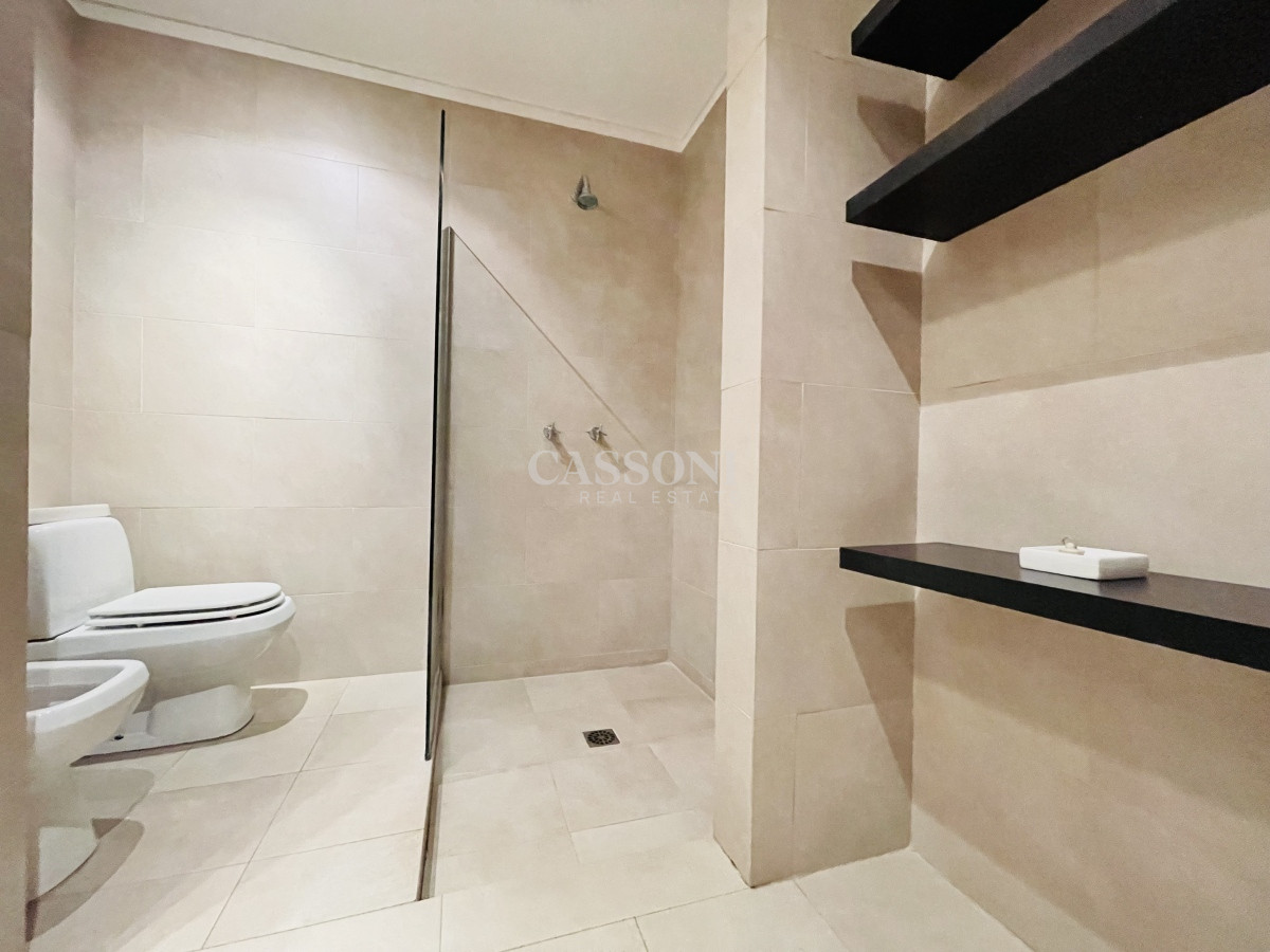 Apartamento ID.2466 - Venta de Moderno Apartamento de 3 Dormitorios Frente al Mar en La Barra