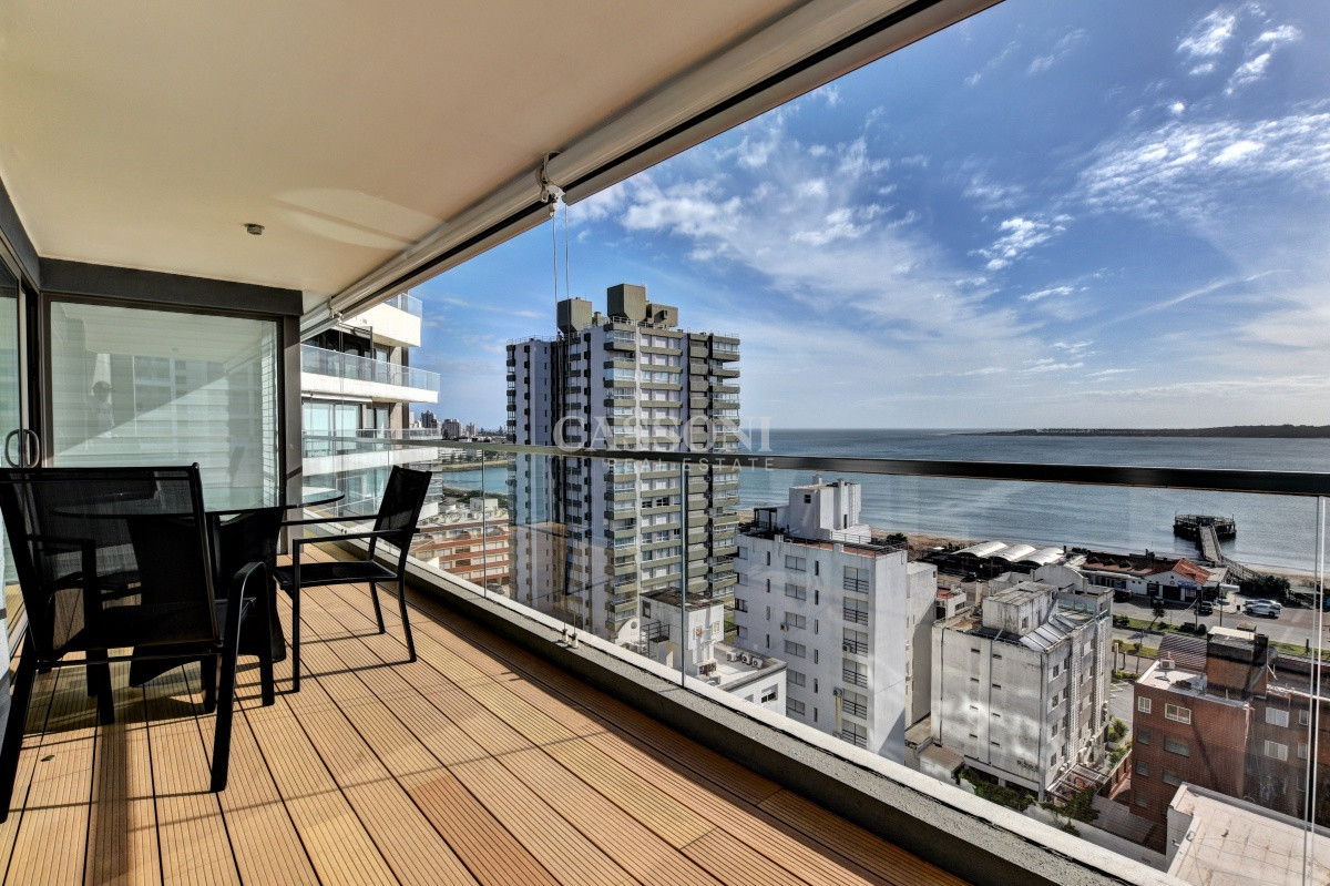 Apartamento ID.3713 - Moderno apartamento de 3 Dormitorios y Dependencia Playa Mansa