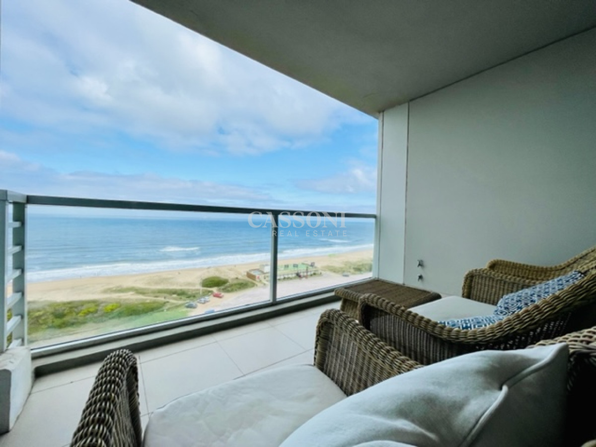 Apartamento ID.4410 - Alquiler temporario de Apartamento de 2 Dormitorios más Dependencia en Torre Le Parc, Playa Brava