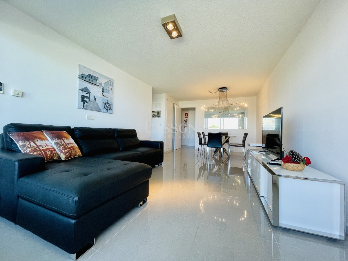 Apartamento ID.3712 - Venta y alquiler temporario de apartamento de un dormitorio en torre de categoría a pasos de Playa Brava