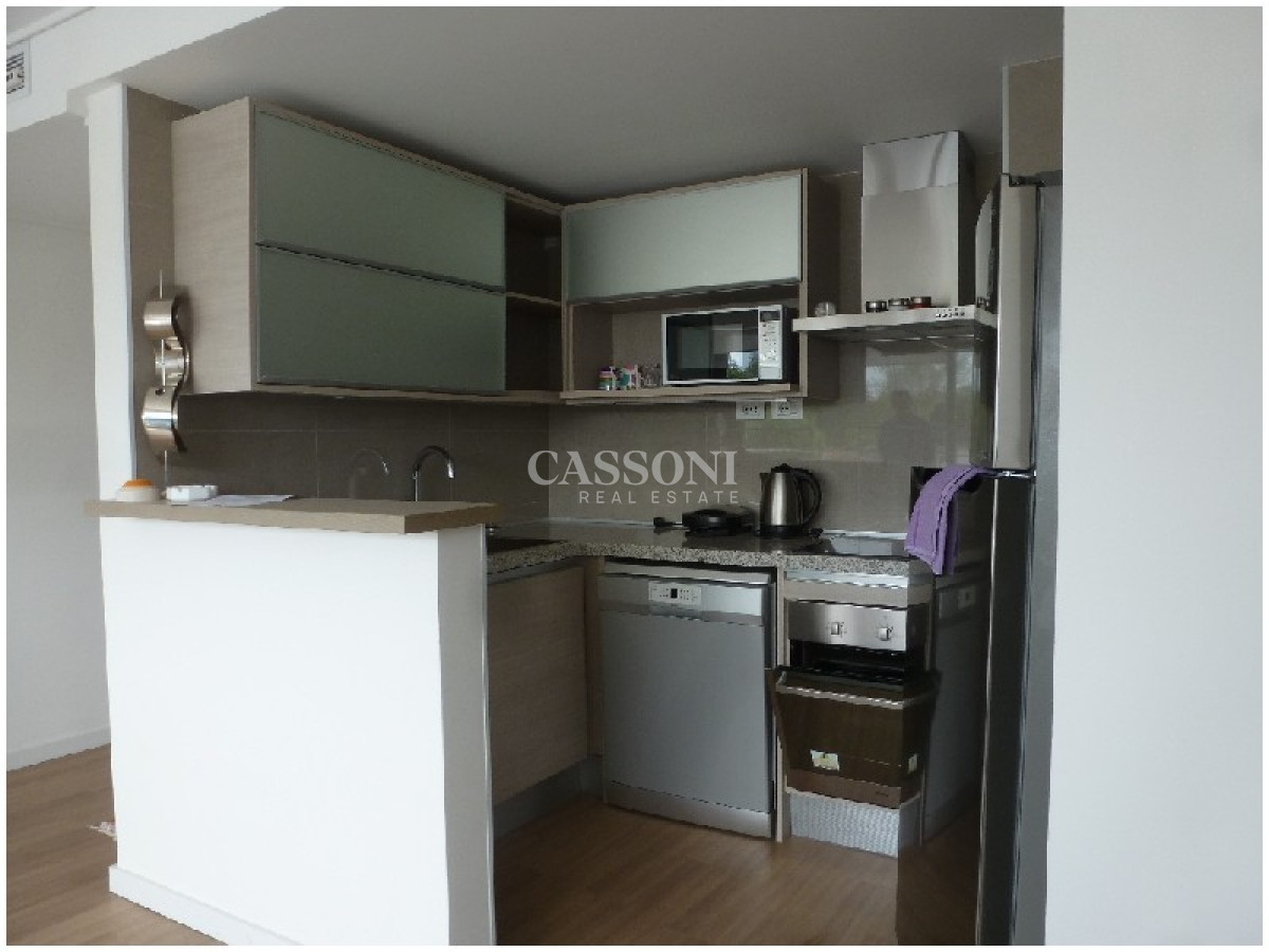 Apartamento ID.4712 - Alquiler temporal de apartamento de dos dormitorios con dos baños en Playa Mansa, Punta del Este