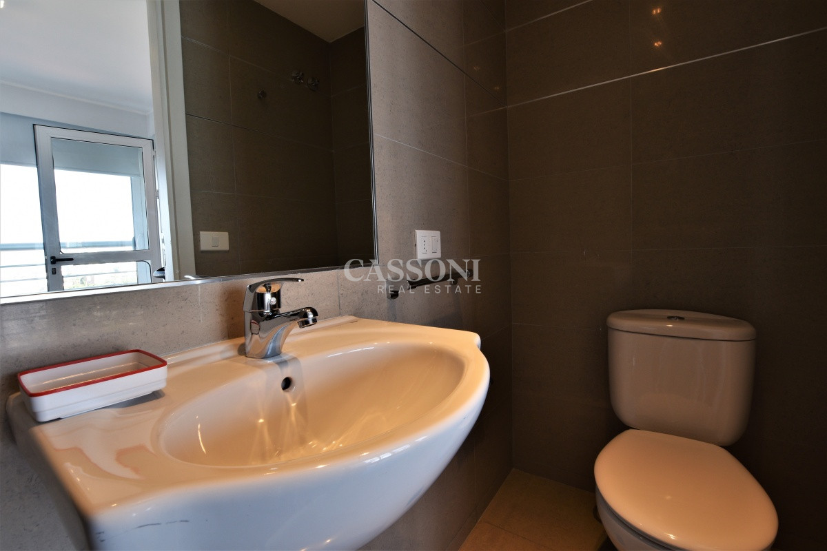 Apartamento ID.3713 - Moderno apartamento de 3 Dormitorios y Dependencia Playa Mansa