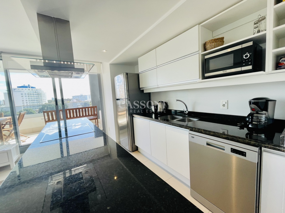 Apartamento ID.2571 - Apartamento de 2 Dormitorios en Venta a metros de playa Brava, Punta del Este