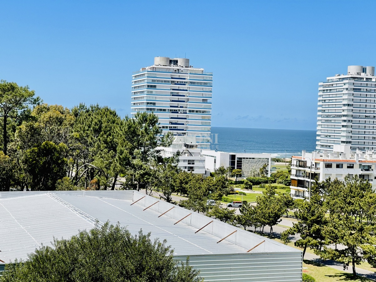 Apartamento ID.3712 - Venta y alquiler temporario de apartamento de un dormitorio en torre de categoría a pasos de Playa Brava