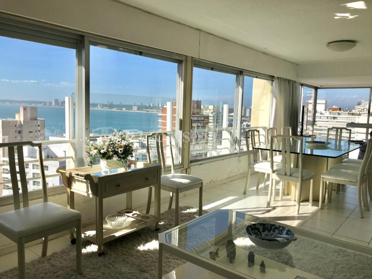 Apartamento ID.2553 - Apartamento de 4 Dormitorios con Vista al Mar - Península de Punta del Este, Venta y Alquiler