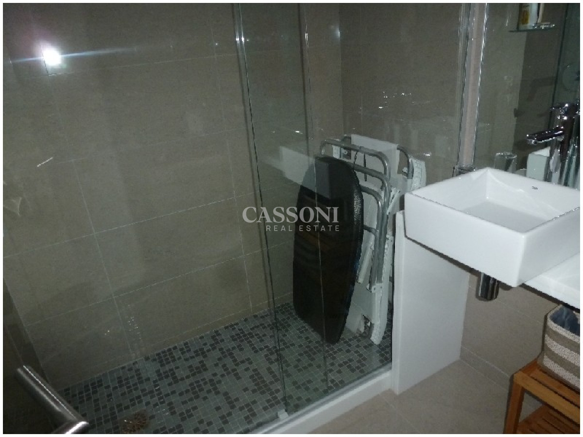Apartamento ID.4712 - Alquiler temporal de apartamento de dos dormitorios con dos baños en Playa Mansa, Punta del Este