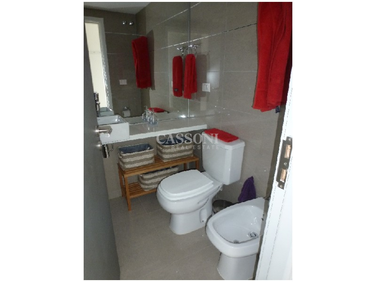 Apartamento ID.4712 - Alquiler temporal de apartamento de dos dormitorios con dos baños en Playa Mansa, Punta del Este