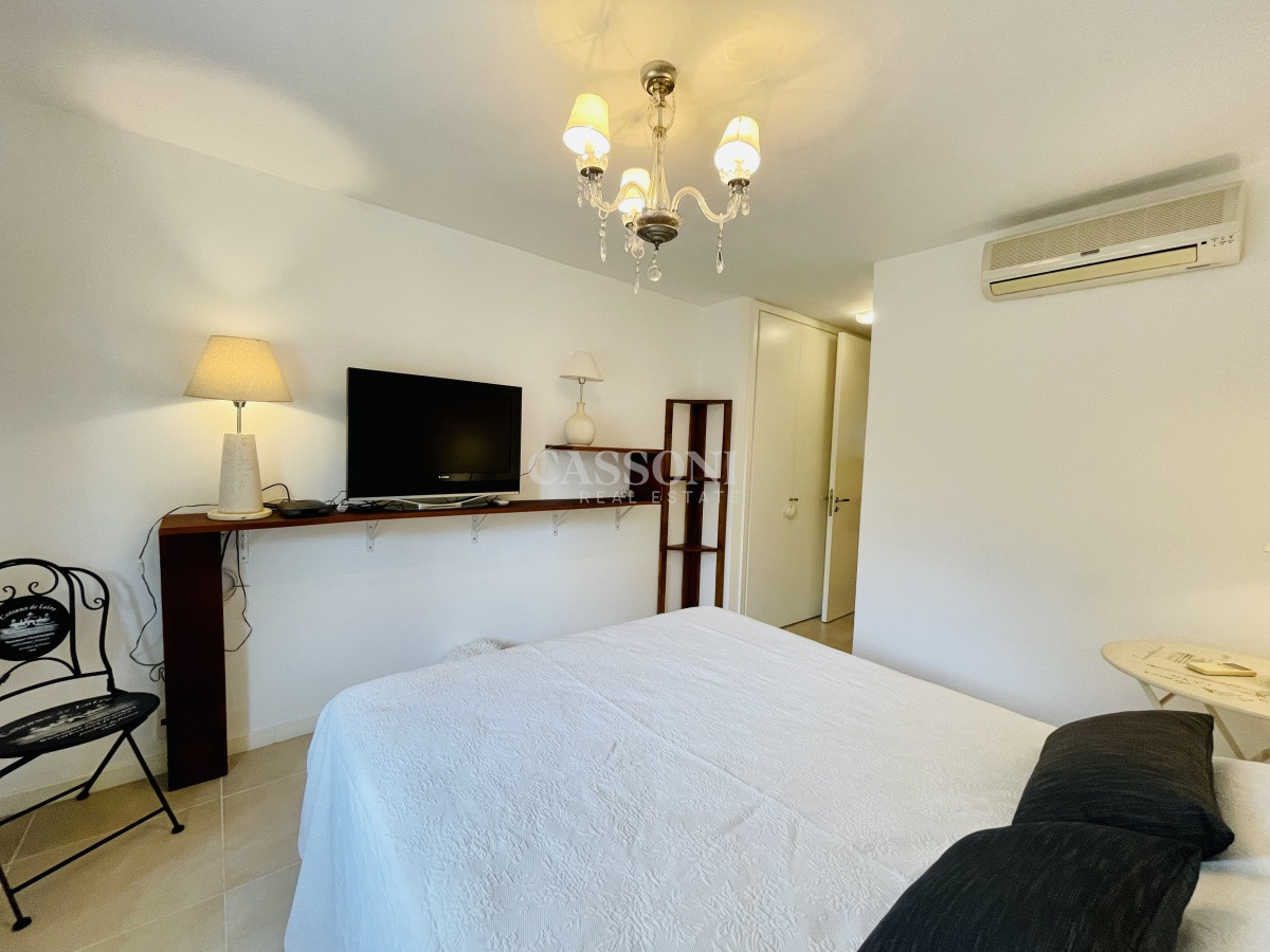 Apartamento ID.3443 - Venta y alquiler de apartamento de dos dormitorios con parrillero de uso exclusivo en Punta Ballena