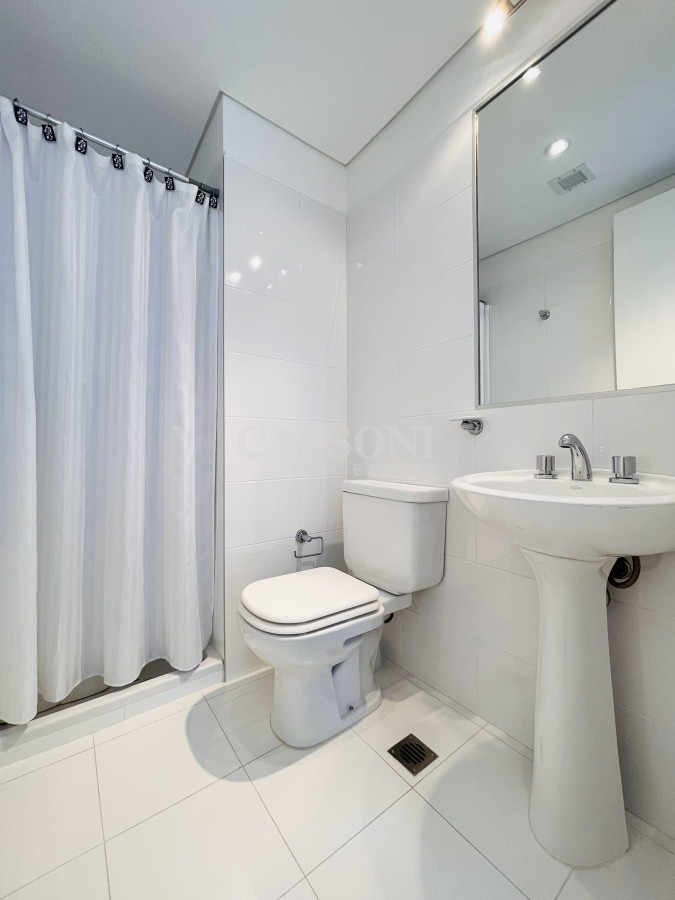 Apartamento ID.4410 - Alquiler temporario de Apartamento de 2 Dormitorios más Dependencia en Torre Le Parc, Playa Brava