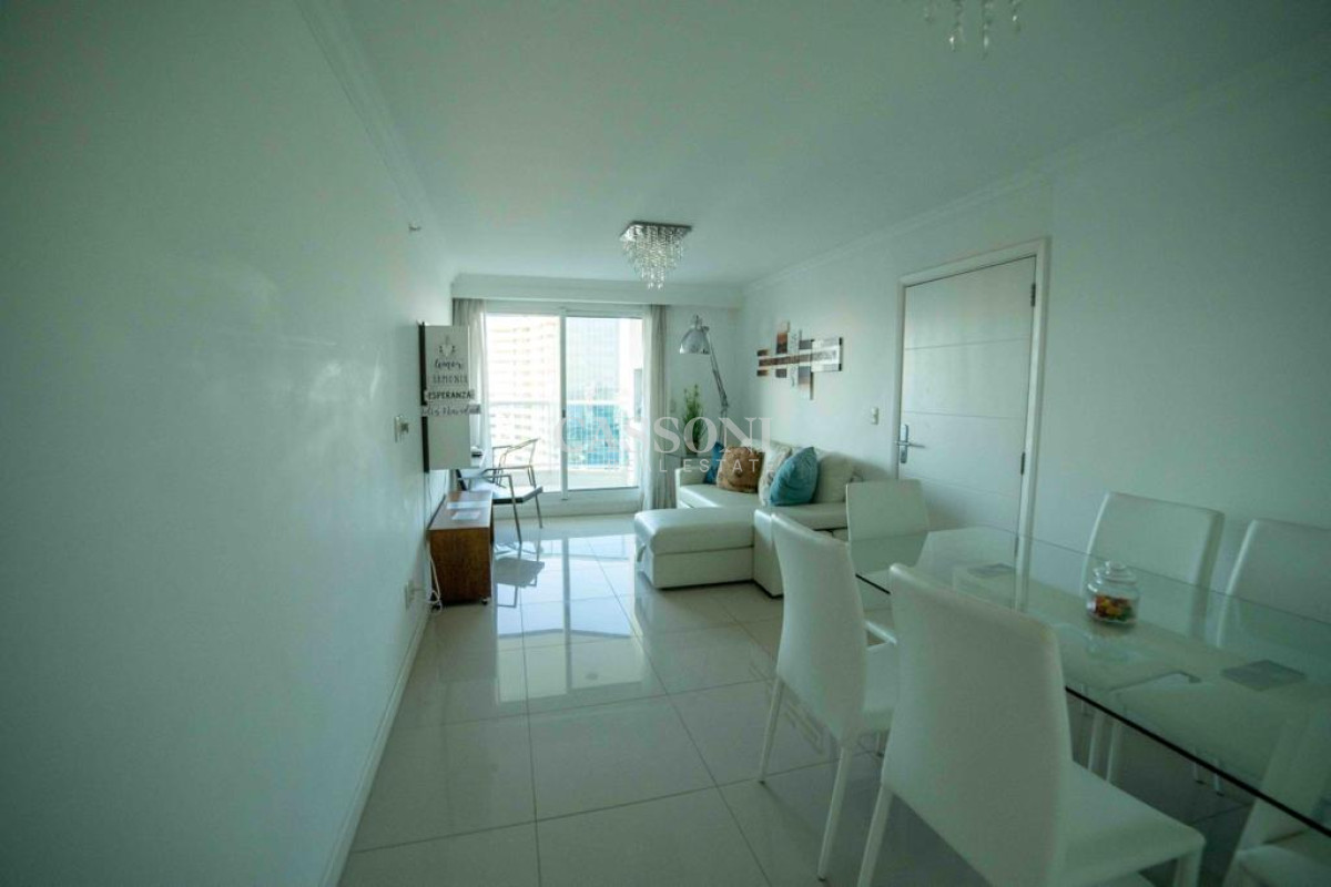 Apartamento ID.2608 - Moderno Apartamento de 2 Dormitorios en Venta, Playa Mansa 