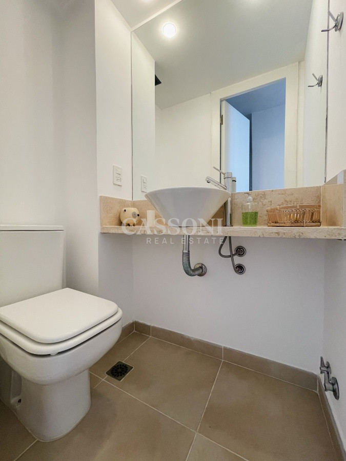 Apartamento ID.3443 - Venta y alquiler de apartamento de dos dormitorios con parrillero de uso exclusivo en Punta Ballena