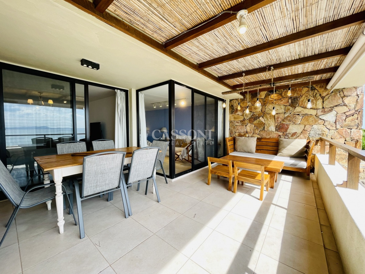 Apartamento ID.3443 - Venta y alquiler de apartamento de dos dormitorios con parrillero de uso exclusivo en Punta Ballena