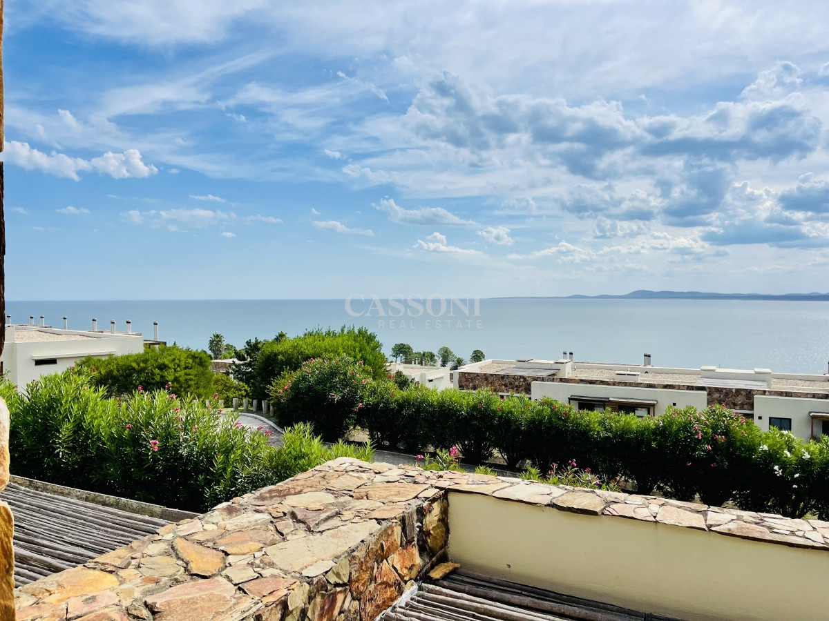 Apartamento ID.3443 - Venta y alquiler de apartamento de dos dormitorios con parrillero de uso exclusivo en Punta Ballena