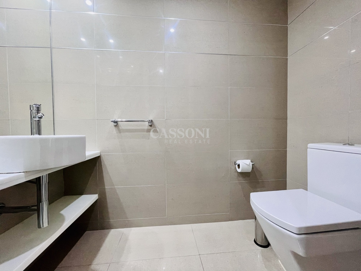 Apartamento ID.2825 - Moderno Apartamento de 3 Suites en Playa Mansa con Vista al Mar