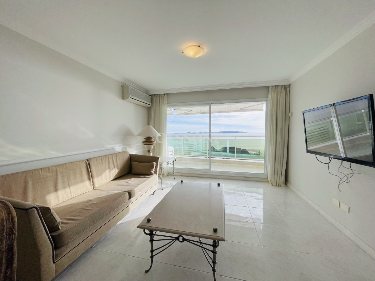 Apartamento ID.2858 - Apartamento de 3 Dormitorios sobre Playa Mansa, en Venta y Alquiler, Punta del Este