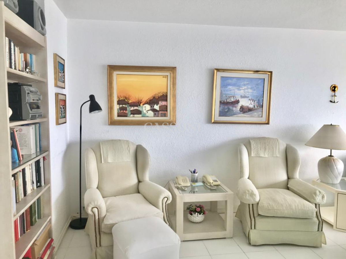 Apartamento ID.2553 - Apartamento de 4 Dormitorios con Vista al Mar - Península de Punta del Este, Venta y Alquiler