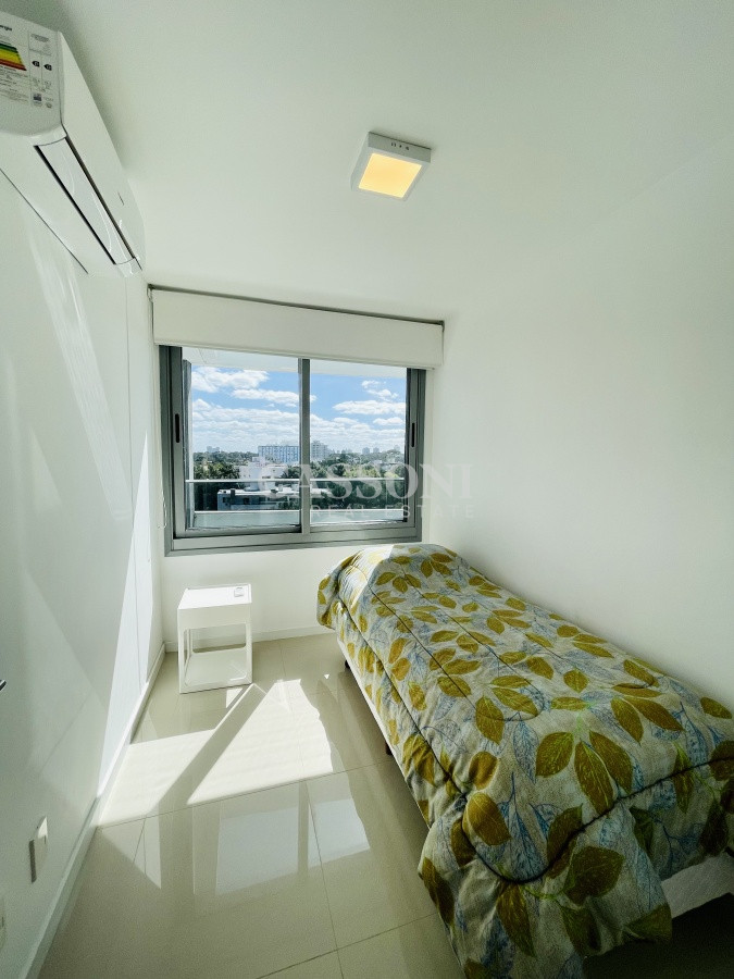 Apartamento ID.2571 - Apartamento de 2 Dormitorios en Venta a metros de playa Brava, Punta del Este